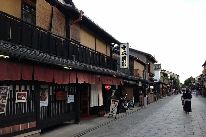 Tailored Full Day Private Experience of Kyoto for 1 Day Visitors - Gion and traditional Kyoto streets