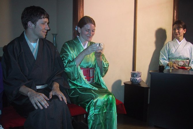 Tea ceremony and kimono experience at Kyoto, Tondaya - Who will enjoy Tondaya most