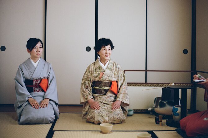 Tea ceremony by the tea master in Kyoto SHIUN AN - A tea lesson with a Zen connection