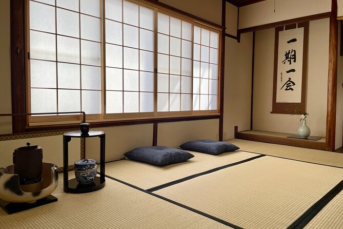 Tea ceremony by the tea master in Kyoto SHIUN AN - What makes the setting feel authentic