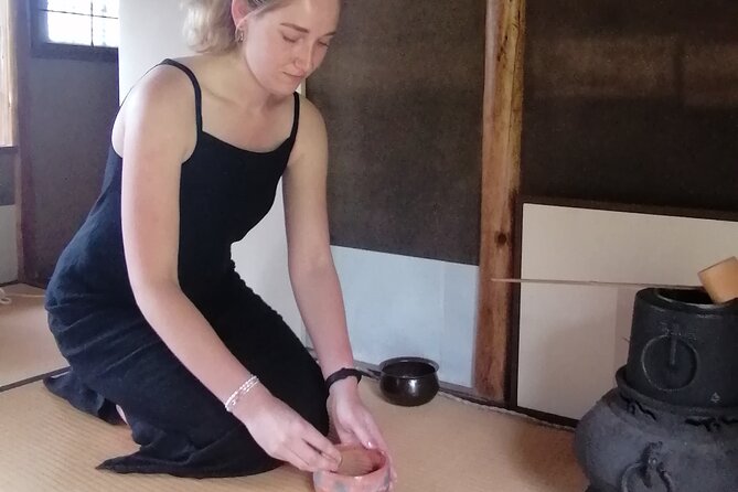 The Art of Mindful Living: Tea Ceremony in Kyoto - Watching the Ceremony in the Old Tea Room