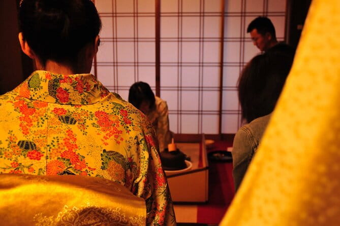 Traditional Japanese Music show & Experience Tour in Kyoto - Why the small group matters