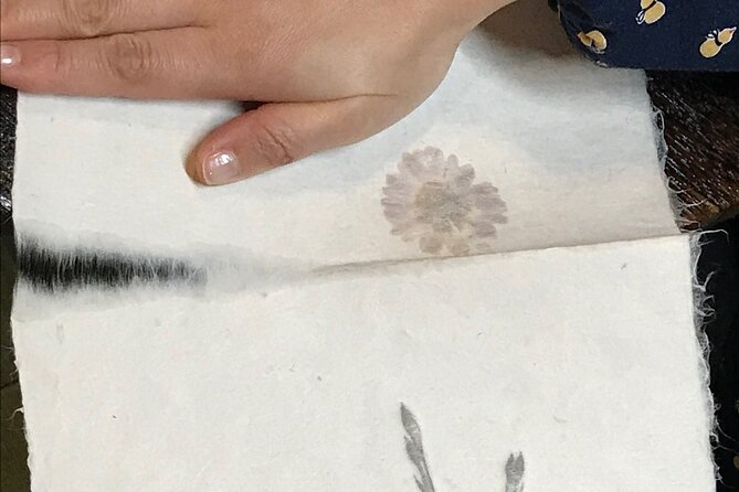 Traditional Japanese Washi Papermaking- Kyoto morning - Why the small group makes a difference