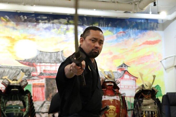 Train Katana with Real Dojo Students in Kyoto - Getting dressed in dōgi, obi, and hakama