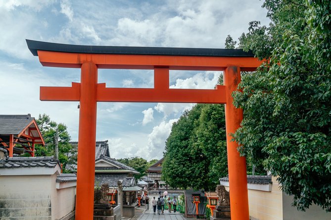 Treasures of Kyoto: Geishas & Traditions Private Tour - Tatsumi Daimyojin Shrine and Kyoto’s blended faiths