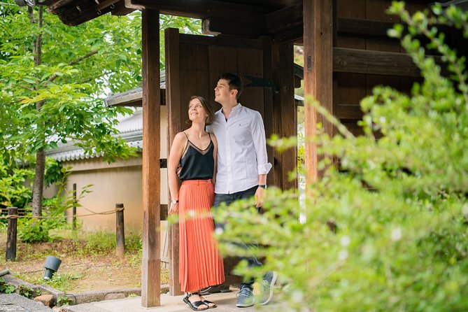Your Private Vacation Photography Session In Kyoto - Finishing at Yasaka Shrine